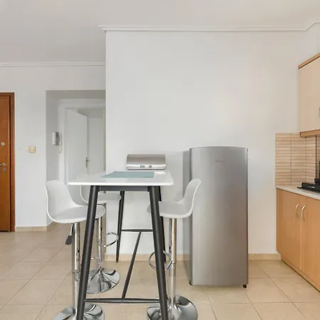 'microcosmos 2' Urban Flat In Neos Kosmos Apartment *